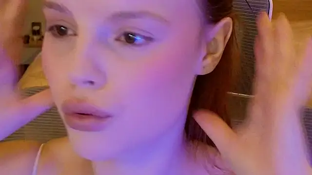 mollybossy online show from April 2026 12:12:02 AM