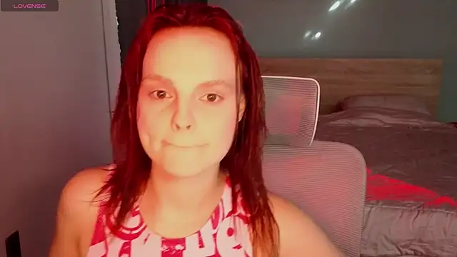 Snapshot of mollybossy chatting on May 2026 08:07:02 AM mollybossy online show from May 2026 08:07:02 AM