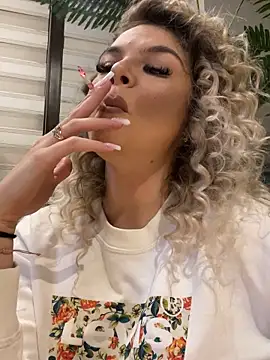 KimmBliss online show from April 2026 06:59:02 PM