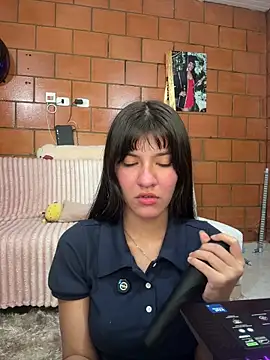 xayah cute online show from April 2026 05:35:01 AM