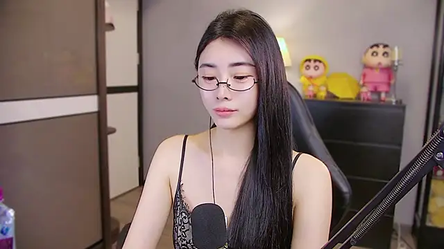 XiaoYuBao- online show from April 2026 07:07:02 PM