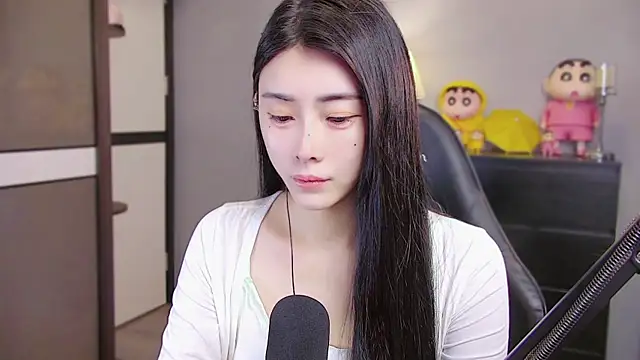 XiaoYuBao- online show from April 2026 04:52:01 PM