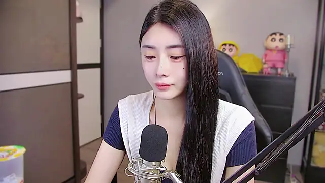 XiaoYuBao- online show from April 2026 05:14:02 PM