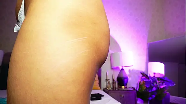 Snapshot of Ashley_ClaireXX chatting on April 2026 10:47:02 PM Ashley ClaireXX online show from April 2026 10:47:02 PM