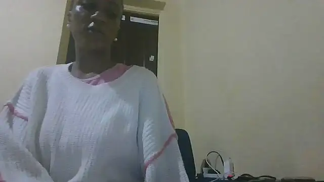Snapshot of Elianastar chatting on April 2026 02:14:01 AM Elianastar online show from April 2026 02:14:01 AM