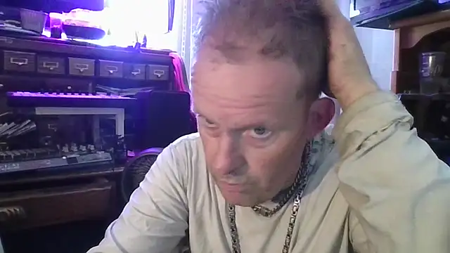 strokingjoe14585 online show from April 2026 06:53:02 PM