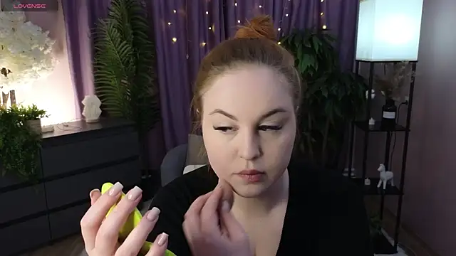 VanesaClark online show from April 2026 11:03:01 AM