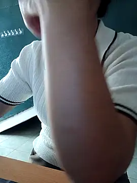 Sunny-yy online show from May 2026 12:47:02 AM