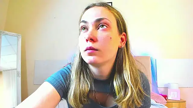 MelanieCuty online show from May 2026 05:46:01 AM