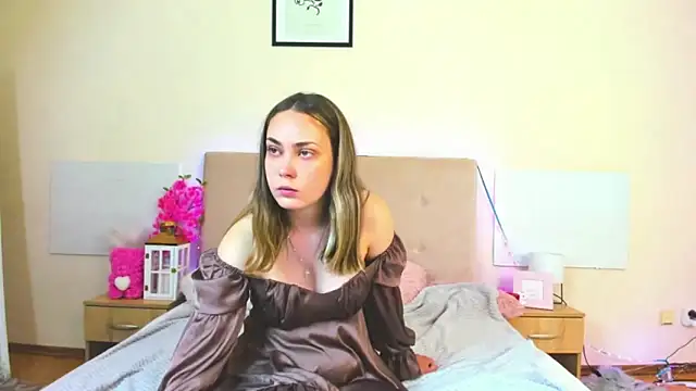 MelanieCuty online show from May 2026 05:27:01 AM
