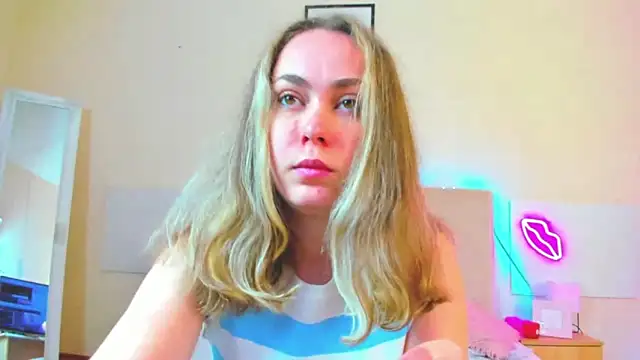MelanieCuty online show from May 2026 05:21:02 AM