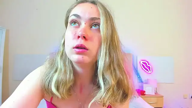 MelanieCuty online show from May 2026 05:11:02 AM