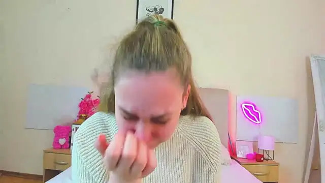 MelanieCuty online show from April 2026 05:14:02 AM