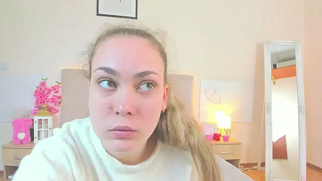 MelanieCuty online show from April 2026 05:31:01 AM