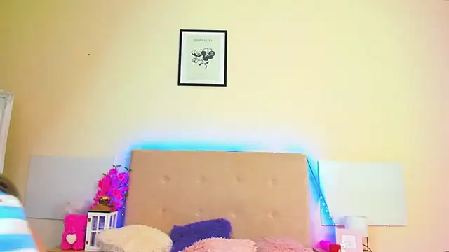 MelanieCuty online show from May 2026 05:27:02 AM