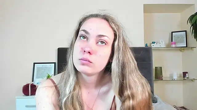 MelanieCuty online show from April 2026 05:31:02 AM