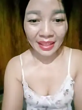 Yiyi102300 online show from May 2026 01:57:16 AM