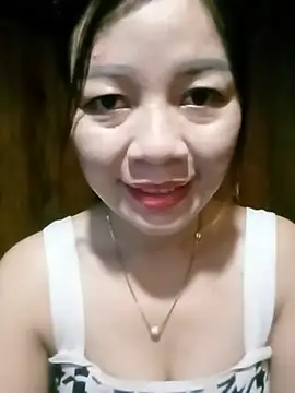 Yiyi102300 online show from June 2026 12:18:01 AM