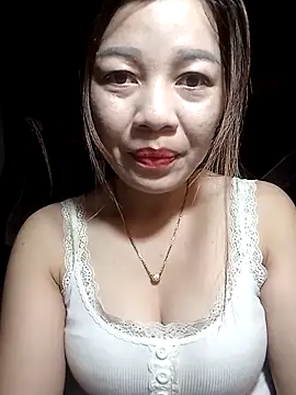 Snapshot of Yiyi102300 chatting on March 2026 02:19:02 PM Yiyi102300 online show from March 2026 02:19:02 PM