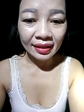 Snapshot of Yiyi102300 chatting on May 2026 12:15:01 AM Yiyi102300 online show from May 2026 12:15:01 AM
