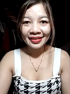 Snapshot of Yiyi102300 chatting on April 2026 09:10:01 AM Yiyi102300 online show from April 2026 09:10:01 AM
