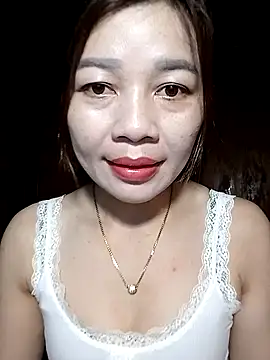 Snapshot of Yiyi102300 chatting on April 2026 01:12:01 PM Yiyi102300 online show from April 2026 01:12:01 PM
