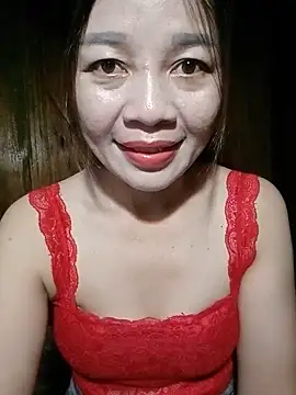 Snapshot of Yiyi102300 chatting on May 2026 01:40:02 PM Yiyi102300 online show from May 2026 01:40:02 PM