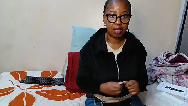 Prettylicou online show from July 2026 05:12:01 PM