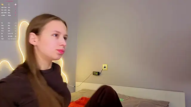 Emma dream  online show from May 2026 01:29:01 AM