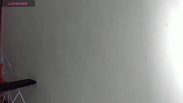  karlaruso online show from April 2026 12:11:02 PM