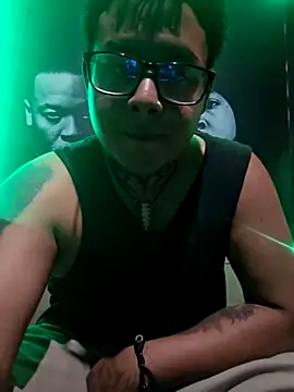 renzohottt online show from March 2026 06:35:01 PM