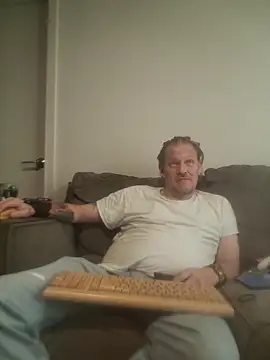 yourMasterisBored online show from March 2026 02:18:01 PM