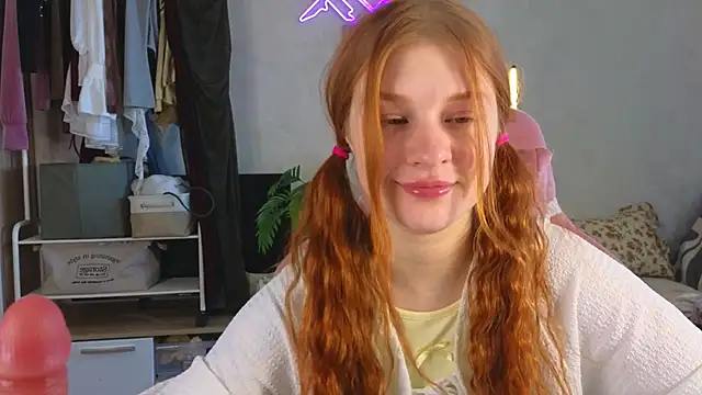 GoldenSunBunny online show from May 2026 11:14:02 AM