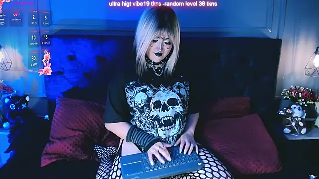  Elissabat  online show from May 2026 08:38:01 PM