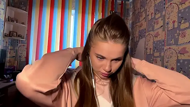 Miss Blessnyth online show from June 2026 04:06:02 AM