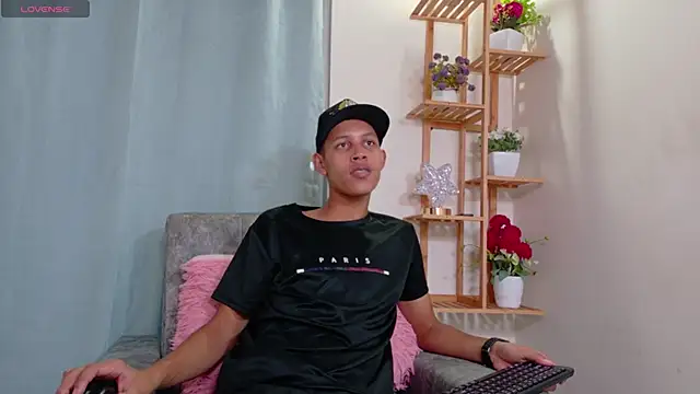 Noirvynn online show from April 2026 11:09:02 PM