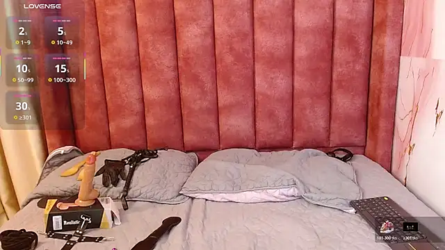 hilaryythompson online show from May 2026 01:56:01 AM