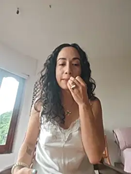 Snapshot of ComeFrutita chatting on July 2026 12:19:01 AM ComeFrutita online show from July 2026 12:19:01 AM