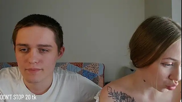 MikeXEmilia online show from May 2026 03:32:01 PM