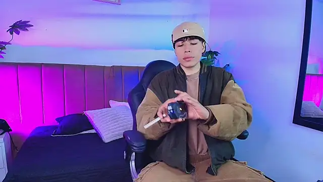 Andreew Style online show from April 2026 02:25:01 PM