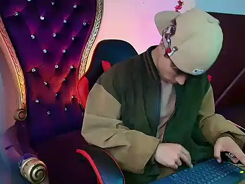 Andreew Style online show from March 2026 09:02:01 PM