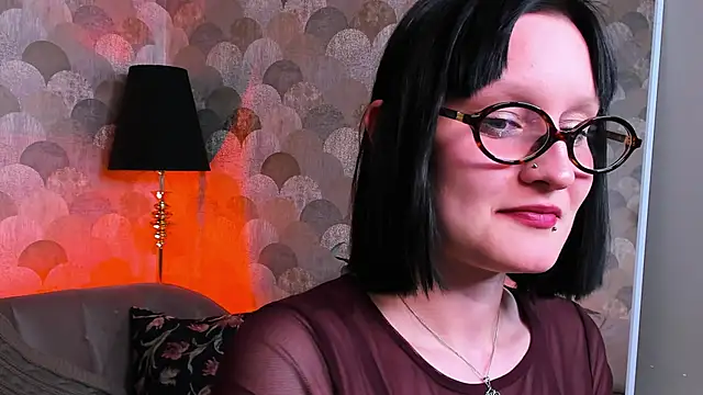 Velvet Lily online show from April 2026 08:37:01 PM