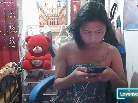 Snapshot of Steffiy chatting on April 2026 12:11:01 PM Steffiy online show from April 2026 12:11:01 PM