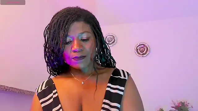 Snapshot of KeisySmith chatting on May 2026 07:56:02 PM KeisySmith online show from May 2026 07:56:02 PM