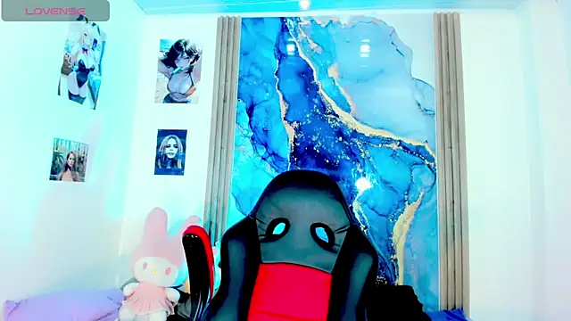 blonde queen- online show from April 2026 08:25:02 PM