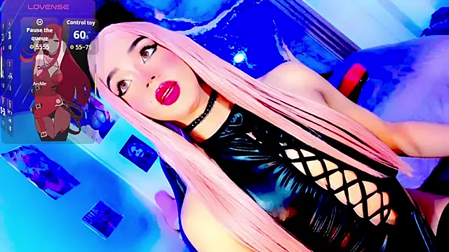 Snapshot of blonde_queen- chatting on April 2026 08:57:02 PM blonde queen- online show from April 2026 08:57:02 PM