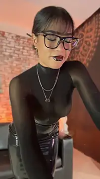 Liana Fem  online show from April 2026 02:40:02 PM