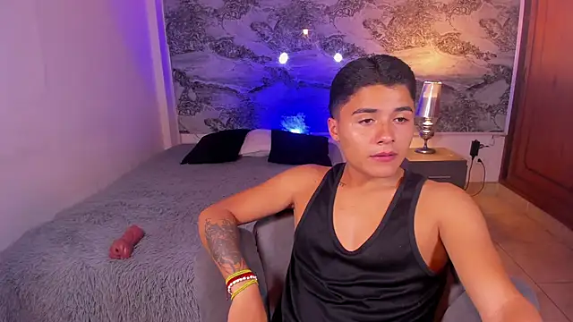 Liam Dustin online show from April 2026 03:57:01 AM