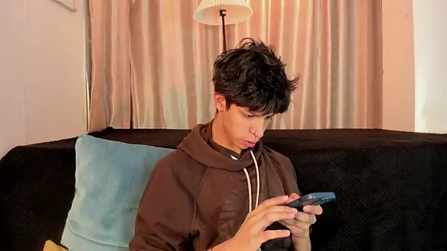 Ethan qop online show from May 2026 11:07:02 AM