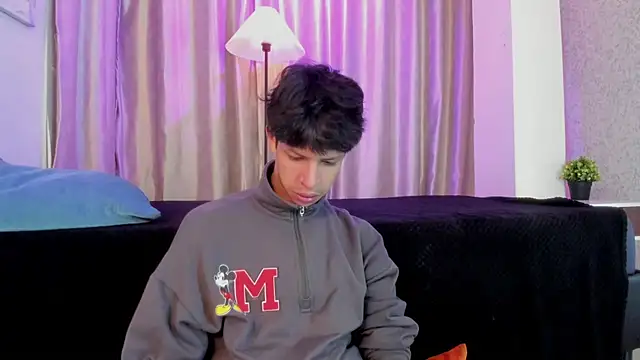 Ethan qop online show from April 2026 11:39:01 AM